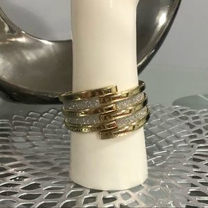 Gold Interlocking Bracelet